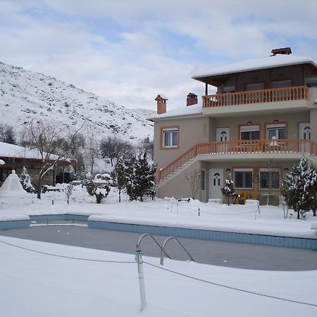 Villa Platythea Exteriör bild