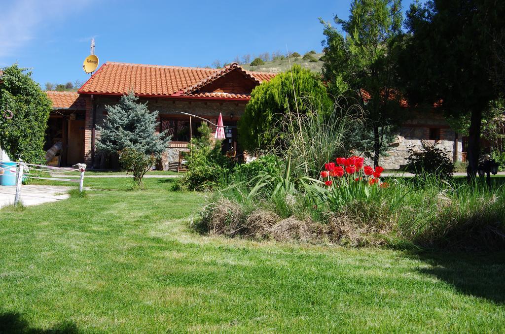 Villa Platythea Exteriör bild