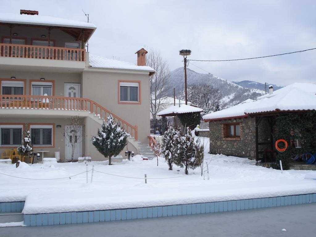 Villa Platythea Exteriör bild
