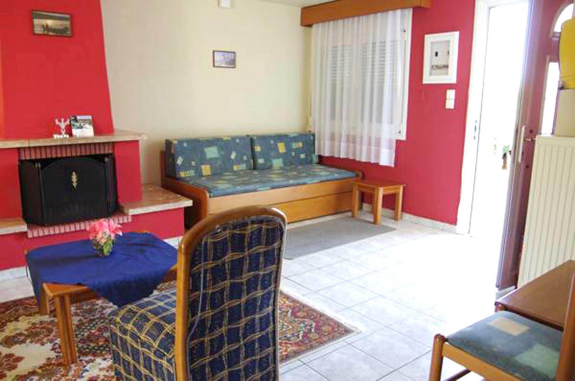 Villa Platythea Exteriör bild